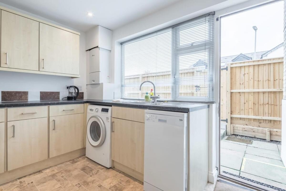 Superb Central 2 Bed Home CBG エクステリア 写真